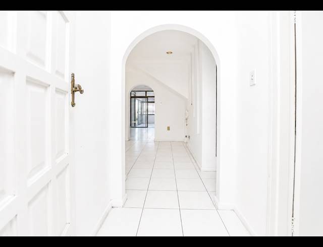 3 BEDROOM TOWNHOUSE FOR SALE IN ESSENWOOD